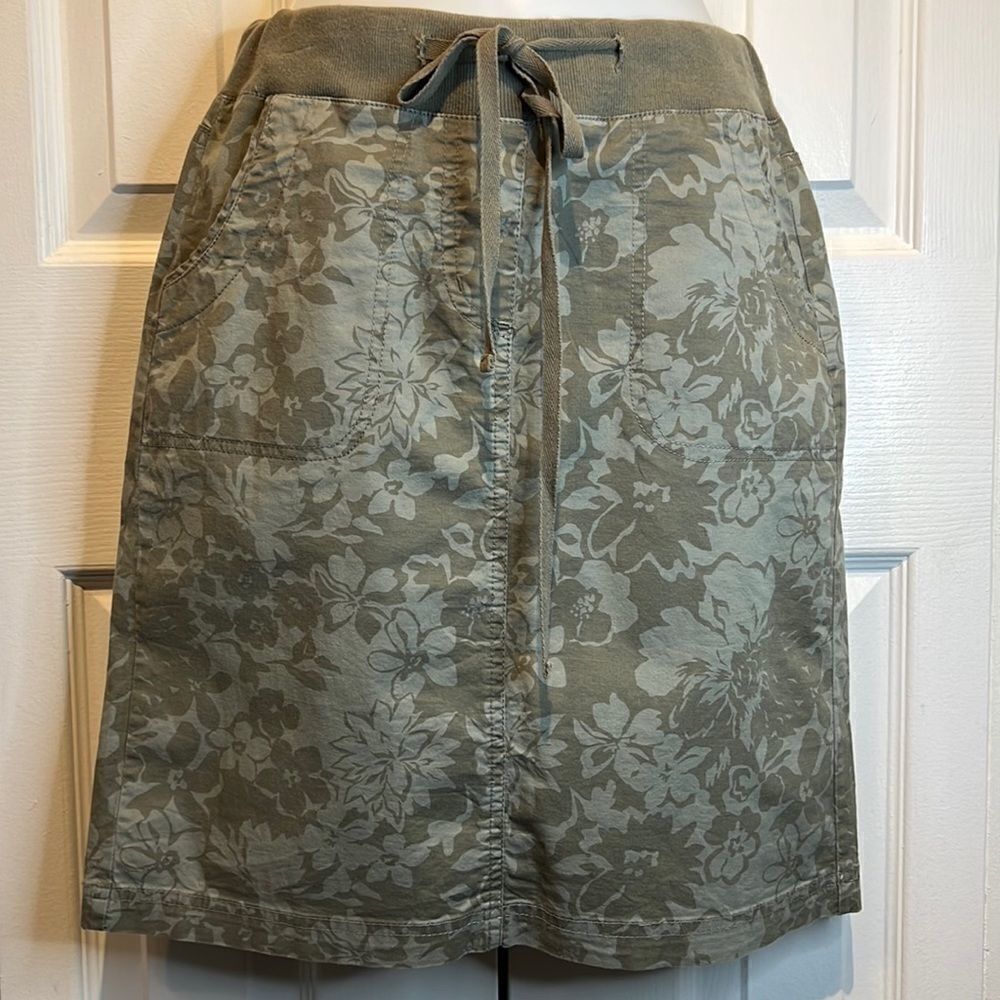 Denver Hayes Green Drawstring Waist Skirt Size XS ( fits larger)